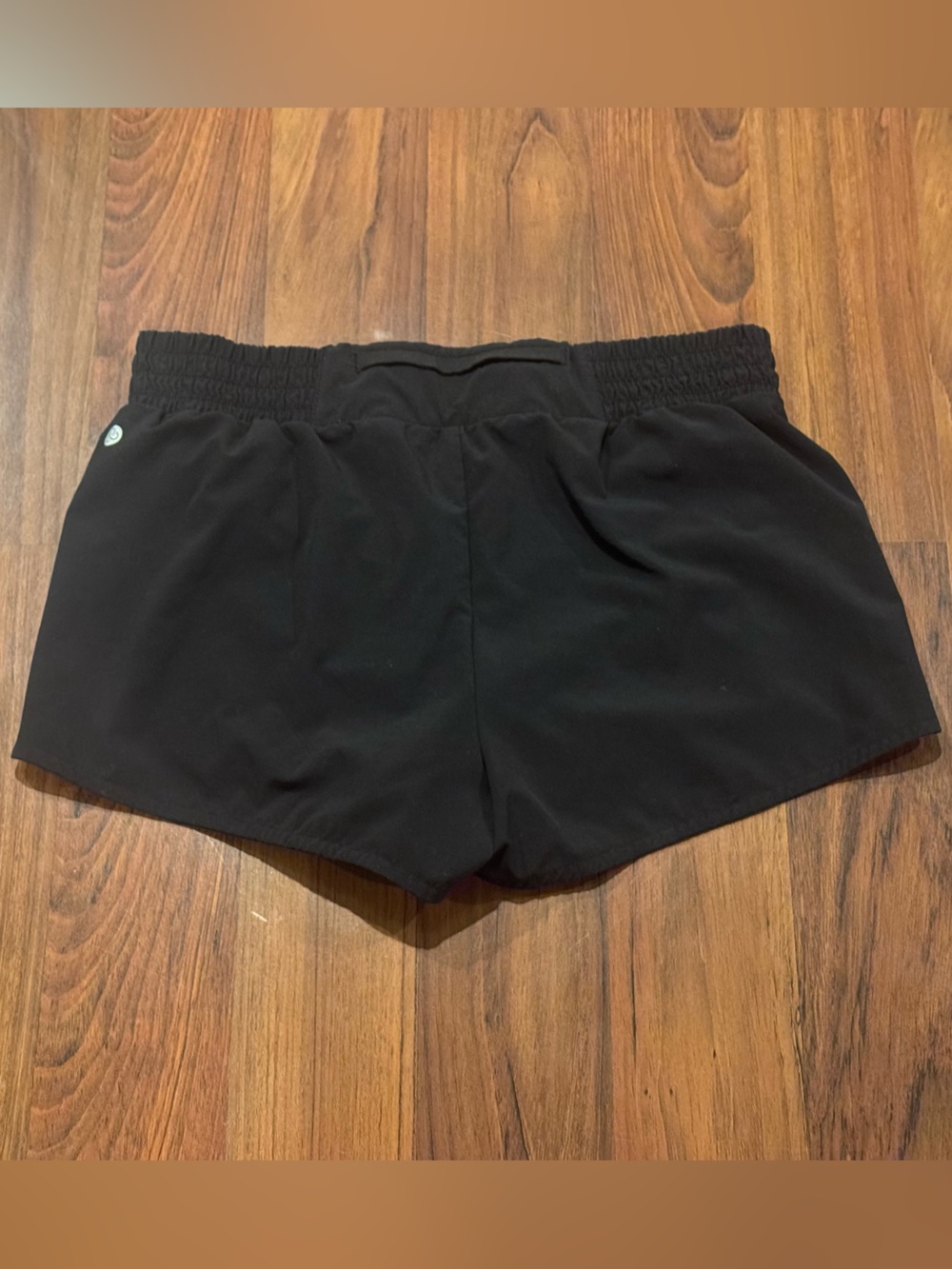 FREE Zella Women’s Shorts Medium Lululemon Hotty Hot Free People Athleta Vuori